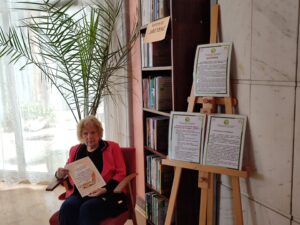 СПЕЦИАЛЕН КЪТ ЗА ХАЙКУ ПОЕЗИЯ В ГРАДСКА БИБЛИОТЕКА „ПАИСИЙ ХИЛЕНДАРСКИ“ – АСЕНОВГРАД С КНИГИ ДАРЕНИ ОТ ФОНДАЦИЯ „ИВАНКА И ГЕОРГИ ЯНКОВИ“